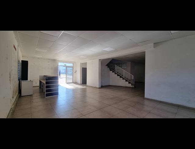 332M² OFFICE TO LET IN ROSSBURGH